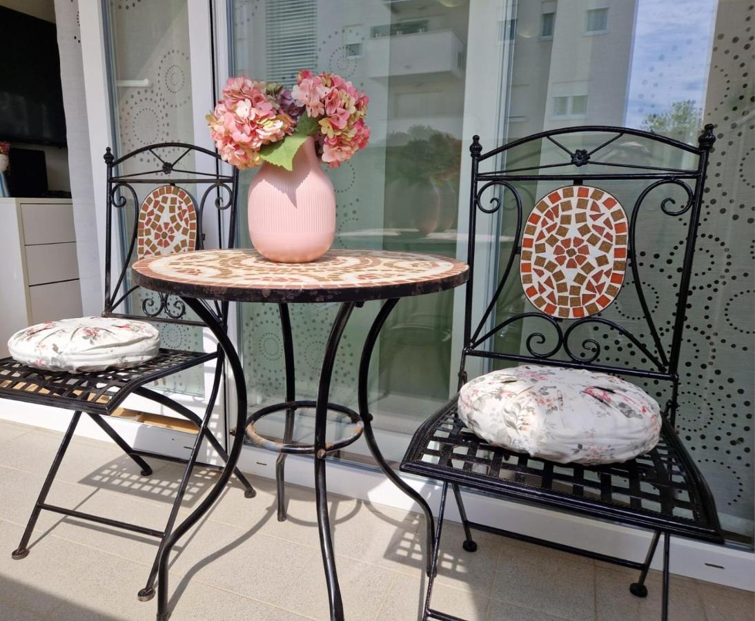 Cozy Niko Apartment - Private Parking And Balcony زادار المظهر الخارجي الصورة