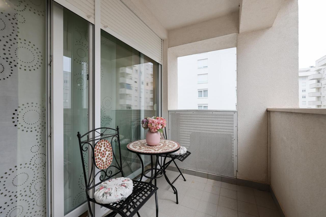 Cozy Niko Apartment - Private Parking And Balcony زادار المظهر الخارجي الصورة